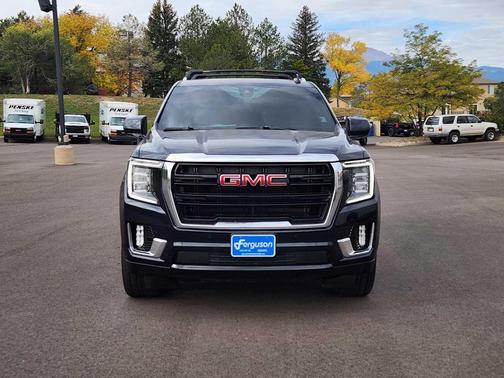2022 GMC Yukon XL SLE