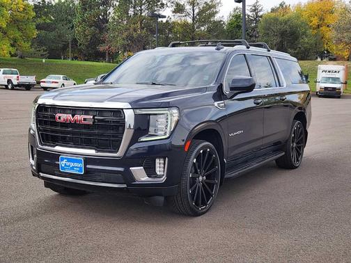 2022 GMC Yukon XL SLE
