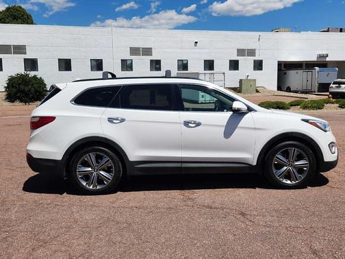 2016 Hyundai SANTA FE SE