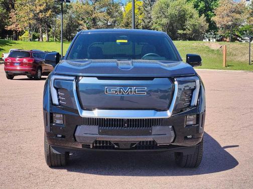2025 GMC Sierra EV Denali