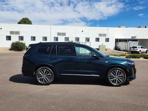 Emerald 2024 Cadillac XT6 Sport AWD