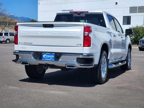 Iridescent Pearl Tricoat 2024 Chevrolet Silverado 1500 LTZ