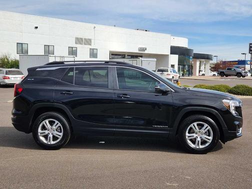 Ebony Twilight Metallic 2024 GMC Terrain SLE