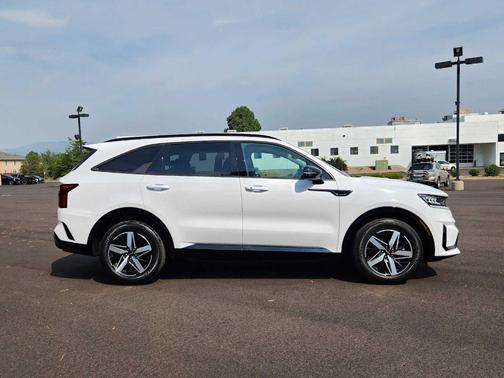 2023 Kia Sorento S