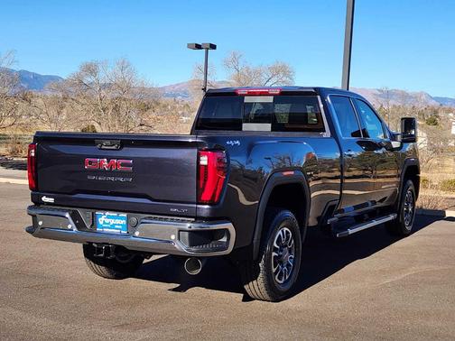 2026 GMC Sierra 3500 SLT