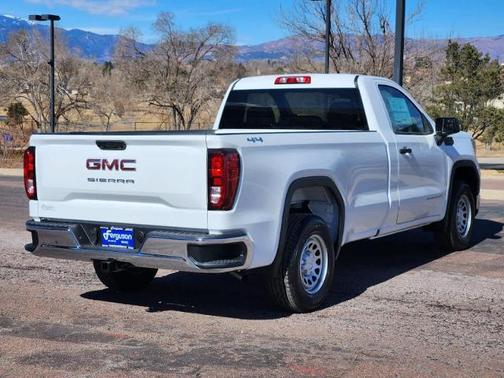 2025 GMC Sierra 1500 Pro