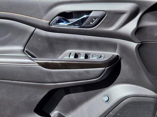 2020 GMC Acadia AT4