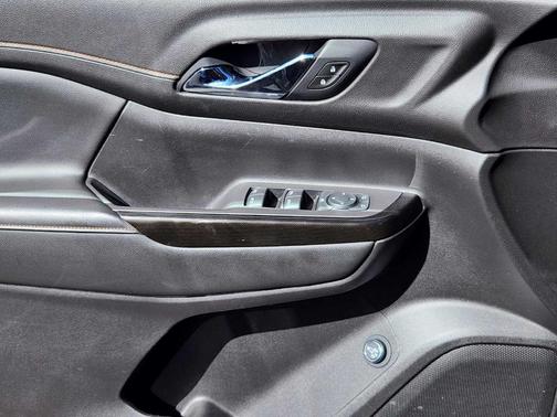 2020 GMC Acadia AT4