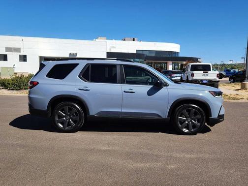 Sonic Gray Pearl 2023 Honda Pilot Sport