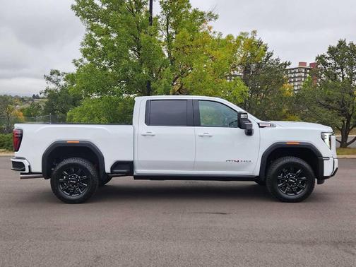 2026 GMC Sierra 2500 AT4