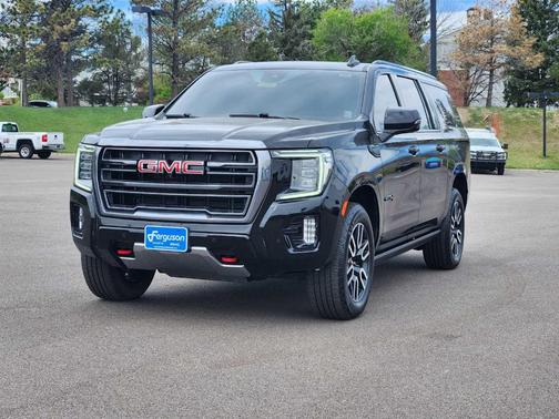 Onyx Black 2023 GMC Yukon XL AT4