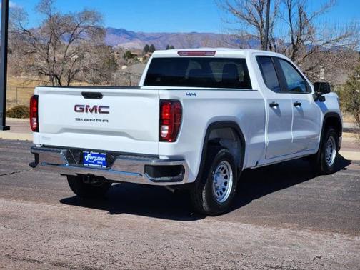 2025 GMC Sierra 1500 Pro
