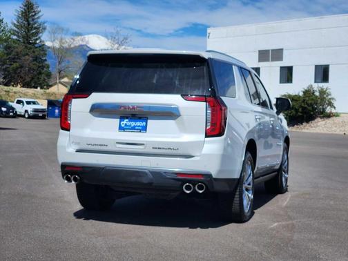 White Frost Tri-Coat 2023 GMC Yukon Denali