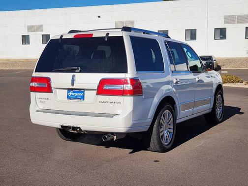 2012 Lincoln Navigator Base