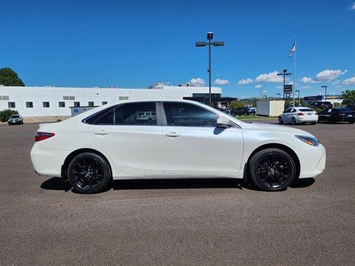 2016 Toyota Camry XSE
