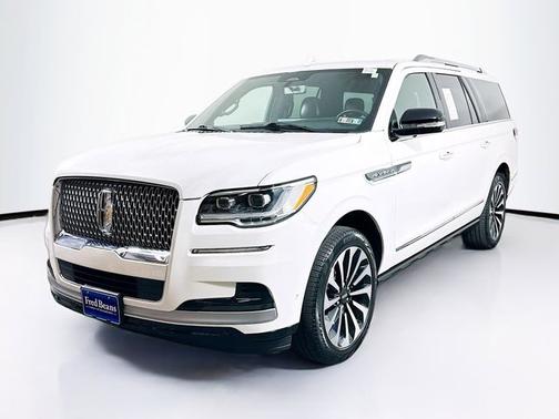 PRISTINE WHITE METALLIC 3C 2023 Lincoln Navigator L RESERVE