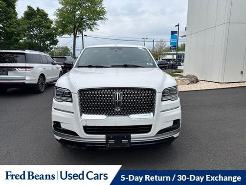PRISTINE WHITE METALLIC 3C 2023 Lincoln Navigator L RESERVE