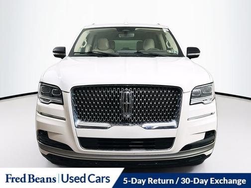 PRISTINE WHITE METALLIC 3C 2023 Lincoln Navigator L RESERVE