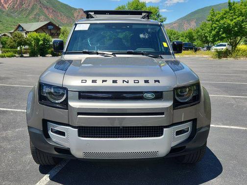 2024 Land Rover Defender 110 P400 S