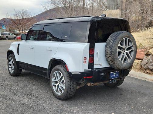 2022 Land Rover Defender 110 X-Dynamic HSE