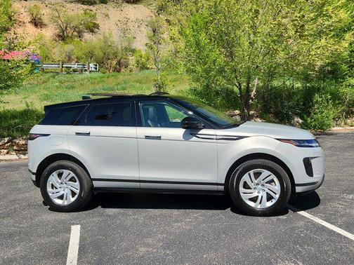 2025 Land Rover Range Rover Evoque Core S