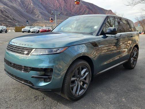 2025 Land Rover Range Rover Sport SE