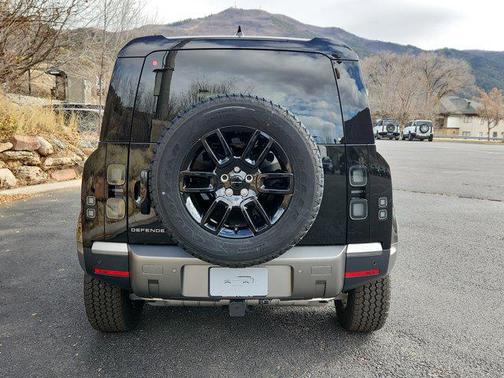 2026 Land Rover Defender S