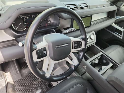 Silver 2023 Land Rover Defender 110 X-Dynamic SE