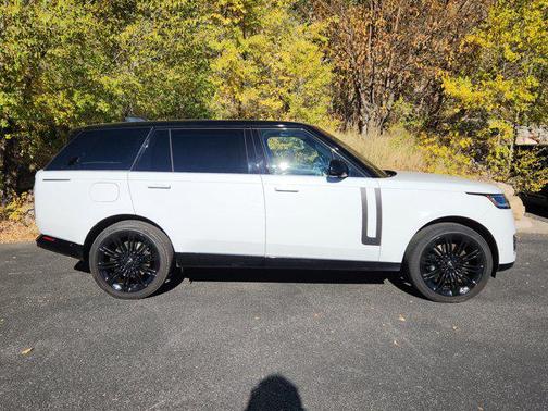 2022 Land Rover Range Rover P530 SE