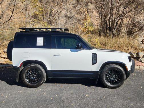 2023 Land Rover Defender 90 X-Dynamic SE