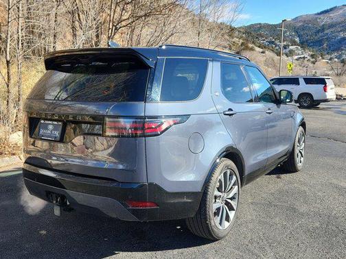 2025 Land Rover Discovery P360 Dynamic SE