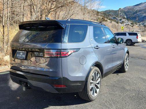 2025 Land Rover Discovery P360 Dynamic SE