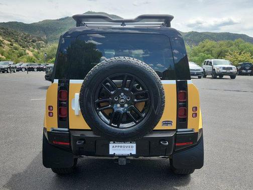 2023 Land Rover Defender 90 X-Dynamic SE