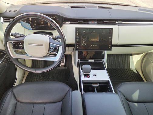 Santorini Black Metallic 2024 Land Rover Range Rover P400 SE