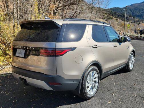 2026 Land Rover Discovery S