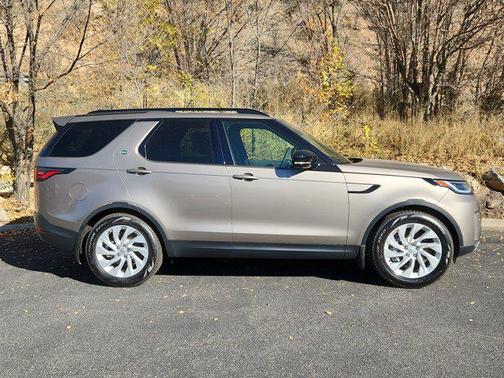 2026 Land Rover Discovery S