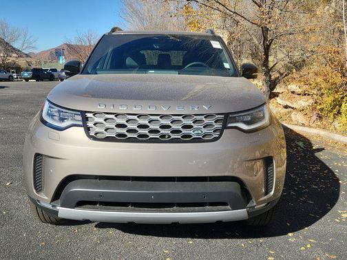 2026 Land Rover Discovery S