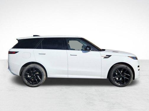 2026 Land Rover Range Rover Sport SE