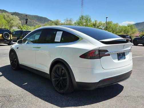 Pearl White Multi-Coat 2019 Tesla Model X Long Range