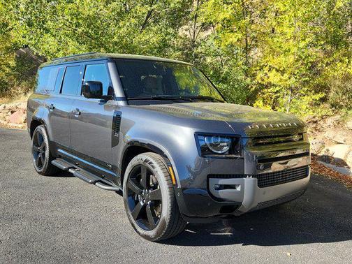 2026 Land Rover Defender V8