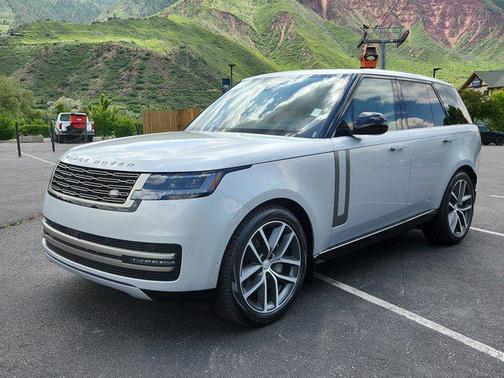 2025 Land Rover Range Rover P400 SE