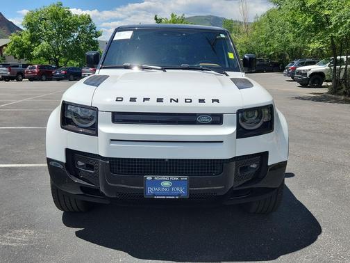 Fuji White 2024 Land Rover Defender 130 P400 X-Dynamic SE