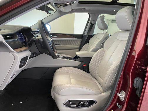 2022 Jeep Grand Cherokee L Summit