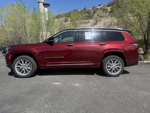 2022 Jeep Grand Cherokee L Summit