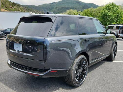 2025 Land Rover Range Rover P400 SE