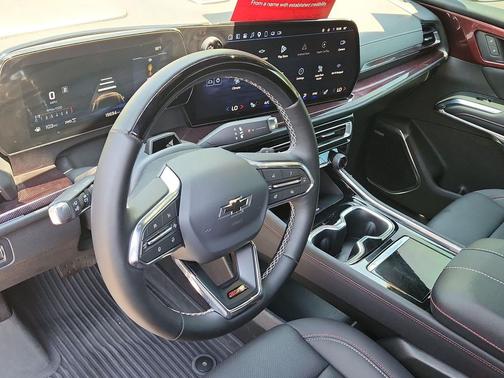 Sterling Gray Metallic 2025 Chevrolet Traverse AWD Z71