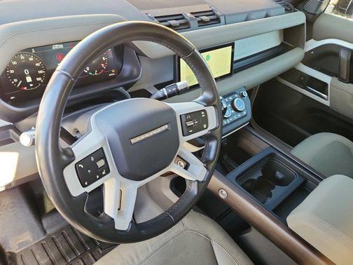 2020 Land Rover Defender 110 SE