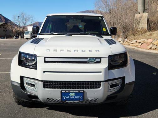 2020 Land Rover Defender 110 SE
