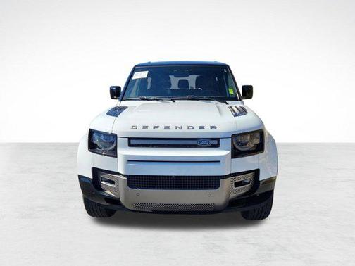 2025 Land Rover Defender 90 P400 X-Dynamic SE