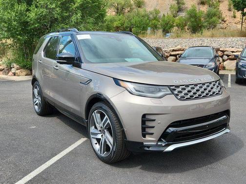 2025 Land Rover Discovery P360 Metropolitan Edition